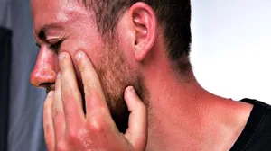 آفتاب‌سوختگی و سرطان پوست از عواقب اشعه فرابنفش خورشید