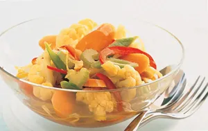 طرز تهیه ترشی سالاد فصل مخلوط خوشمزه با گوجه
