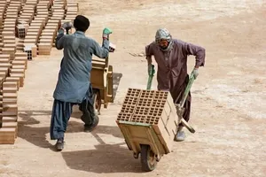 قانون جدید فعالیت اتباع افغانستانی در ایران (فیلم)