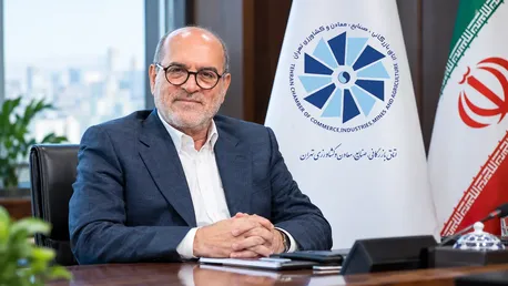 محمود نجفی‌عرب در مسیر گذار از اعتبار حرفه‌ای به آزمون اعتماد در اتاق تهران