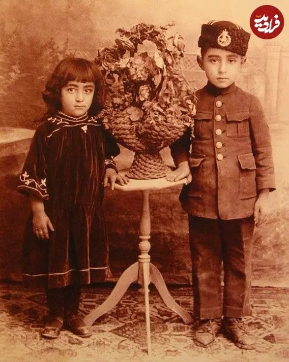 «جمشید مشایخی» در کودکی و در دهه 1310