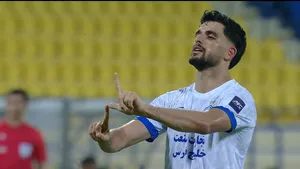 گل دوم استقلال به الغرافه توسط گودرزی